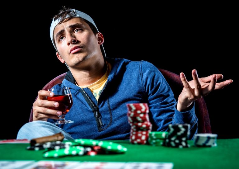 Bluff In Online Poker